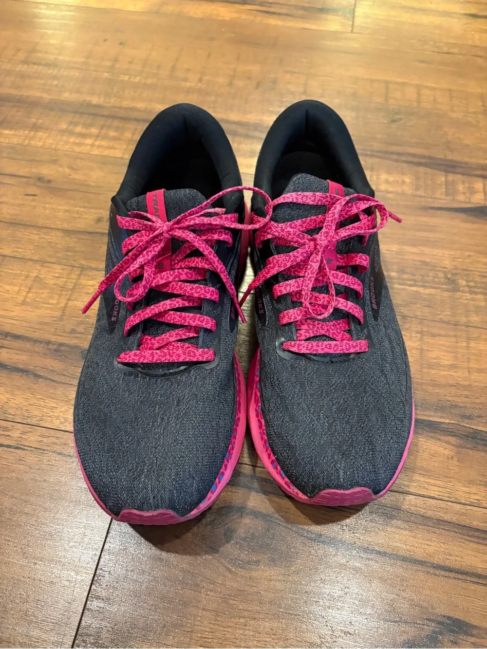 Brooks Trace 2 Women Size 11 Running Shoes Cosmic Cheetah Pink Black Leopard